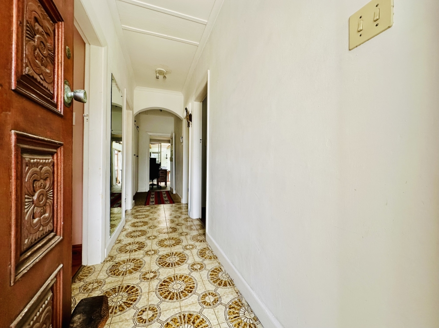 3 Bedroom Property for Sale in Westcliff Western Cape